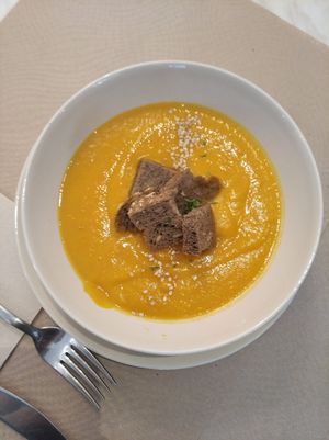 Crema de zanahoria at Organic Ume in Barcelona