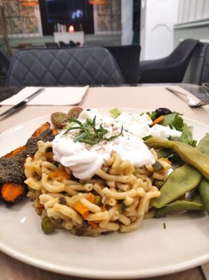 Fideuá con All- i - Oli at Organic Ume in Barcelona