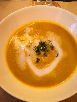 Foto del primer plato del menú (puré) at Organic Ume in Barcelona