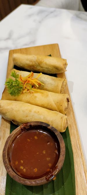 蔬菜春卷 at Plant Based in 