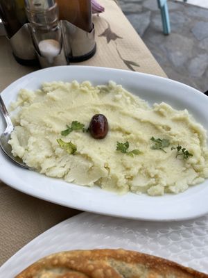 Skordalia  at Nostos in Skopelos