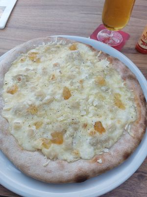 Farmer pizza at Humus Vegan Tenerife in Tenerife