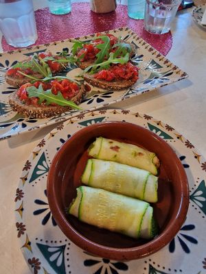 Zucchini rolls and brushetta at Humus Vegan Tenerife in Tenerife