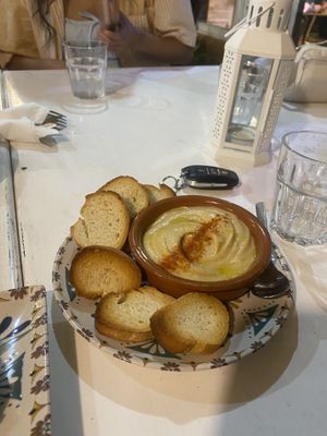 Hummus  at Humus Vegan Tenerife in Tenerife