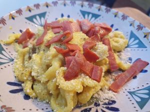 Pasta fresca carbonara at Humus Vegan Tenerife in Tenerife