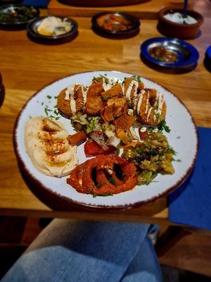 Falafelteller at Foodlogie in Essen