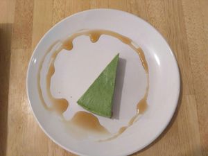 Clorofilia cake at Raw8 Cafe in Osaka