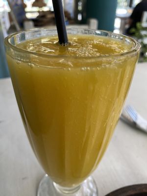 Mango Jucie  at TierraLibre in Santiago