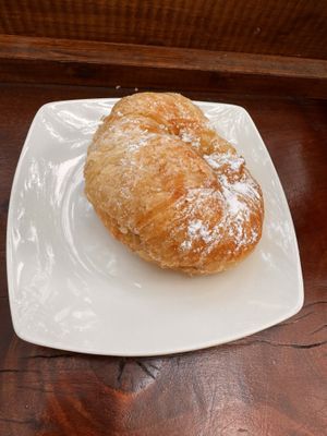 Medialuna Rellena  at TierraLibre in Santiago