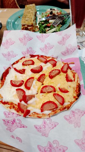 Pita Pizza (Peach Style) at 31 Gatitos in Mexico City