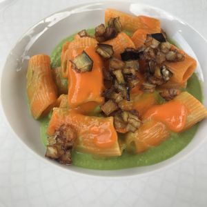 Maccheroni with peppers crem on a peas cream  at Agrolago in Trevignano Romano