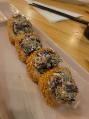 Arecife rolls at Sushi World in Medellin