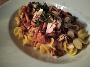 Pasta with mushrooms and almond slices at Körle und Adam in Stuttgart