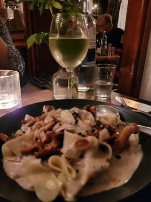 Frische Pfifferlinge at Körle und Adam in Stuttgart