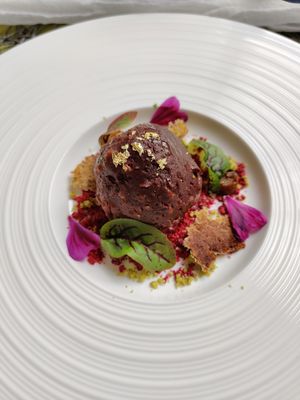 Kunterbunt Interpretation einer Mozartkugel (warme Vorspeise) at Kunterbunt in Waidhofen An Der Ybbs