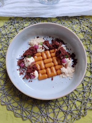 Karamell Panna Cotta mit Schokolade (Nachspeise) at Kunterbunt in Waidhofen An Der Ybbs