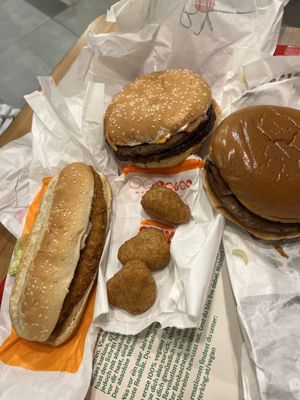 Curry Chicken, steak burger, bacon king, chilli cheese nuggets   at Burger King in Vienna