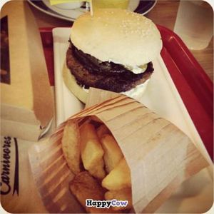 MOB BURGER DELUXE & French Fries at M.O.B. - Cite de la Mode in Paris