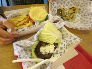 Disappointingly bland burgers at M.O.B. - Cite de la Mode in Paris