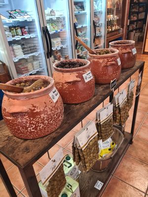 Olives II at La Botiga Griega in Barcelona