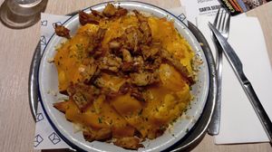 Cheesy fries de heura e queixo chedar vegano. at La Taberna Asturiana in Gijon