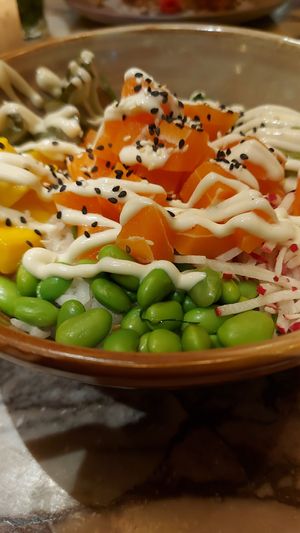 Pokébowl met vegan zalm at The Streetfood Club in Breda