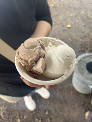 Chocolate chunk and vanilla at Coconut Glen's in Haiku