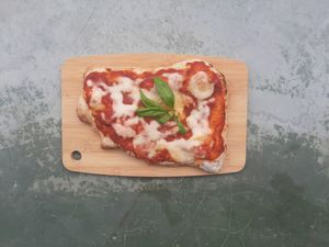 Pinsa-VEGAN Mozzarella
Our home-made pinsa dough topped with tomato sauce, VEGAN Mozzarella, and perfected with a fresh basil leave. For vegans who don't want to miss out. RM34.00 at Kneading Peace in Malacca