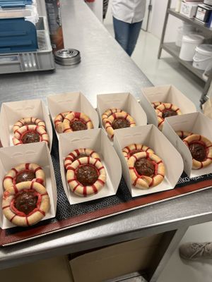 jackfruit crispy chili tartelette  at De Vegan Bakker in Heusden