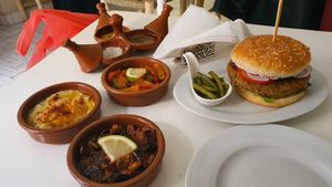 3 tapases and a burger at World Storytelling Cafe in Marrakech