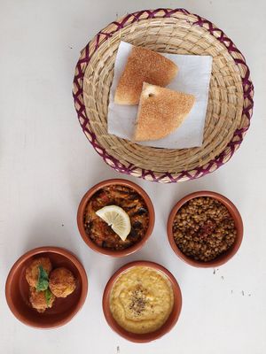 Tapas: Falafel, Hummus, Zaalouk and Lentil stew (á 20 dh) at World Storytelling Cafe in Marrakech