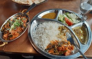 Vindi masala (naan isn't vegan) at Ravintola Aangan in Espoo