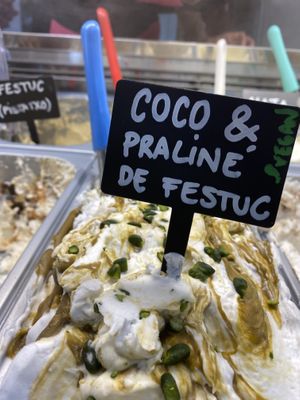 Coconut with pistachio cream ice cream 100% vegan  at Gelats Galiana in El Port De La Selva