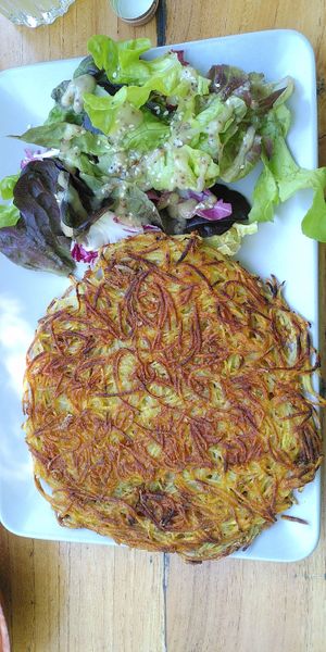 Crique dish at La Granja dehl Gourmandas in Balazuc