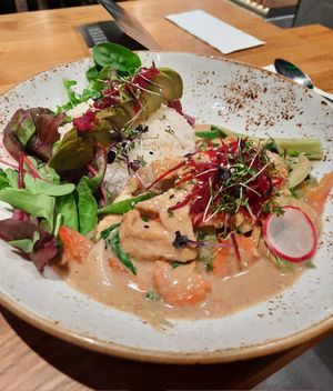 Rice and veggies with peanut sauce and avocado at Chaya Asian Kitchen in Hamburg