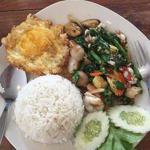 Special salad  at Himalayan Organics Juice Bar and Cafe in Manali