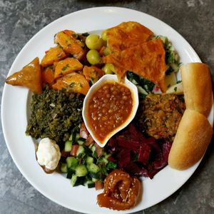 vegan morrocan tapas at Cafe Clock in Fes