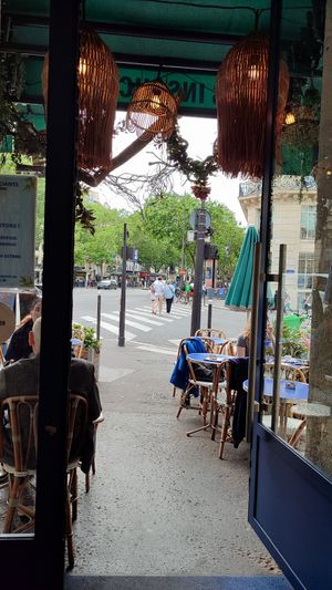  at Les Insouciants in Paris