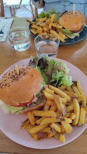  at Les Insouciants in Paris