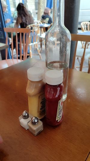  at Les Insouciants in Paris