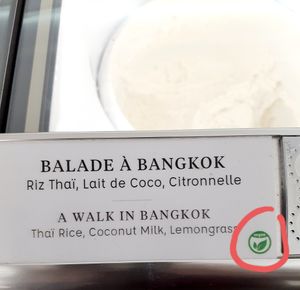 🥥 at REŸS Glaces Eternelles in Paris