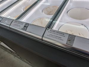 Coconut cinnamon nutmeg and Rice, coconut, lemon grass at REŸS Glaces Eternelles in Paris