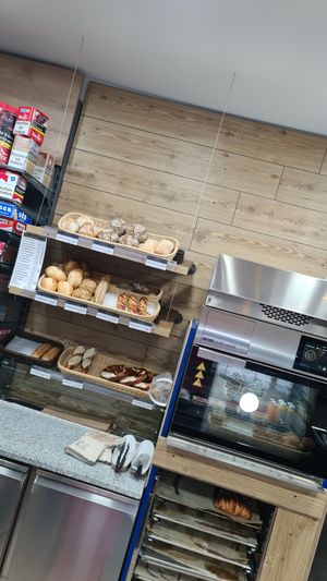 Vegane Brötchen at Dorftanke GmbH in Weibersbrunn