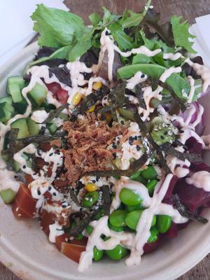 Salmon Bowl at SinSin in Ghent