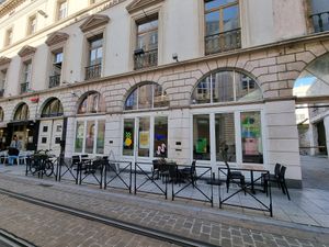 Front with some outdoor seating at SinSin in Ghent