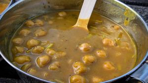 Chickpea curry at The Spicy Mare in Lynton