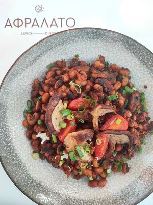 Roasted black. eyed peas with mushrooms and paprika  at Afrálato in Kalamata
