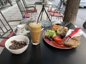 vegan breakfast  at Eklektik in Thessaloniki