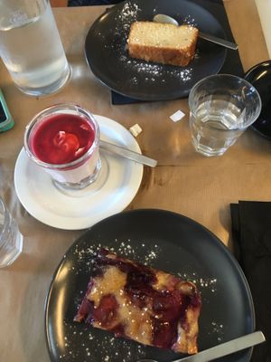 Dessert du midi  at Cafe Lulu in Sete