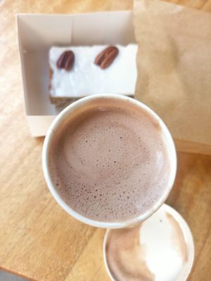  at Cafe Lulu in Sete